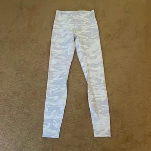 BRAND NEW *NEVER WORN*